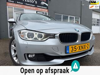 BMW 3-SERIE 328i Executive van 1ste Eig in automaat met parkeersensoren en navigatie en bluetooth telefoon