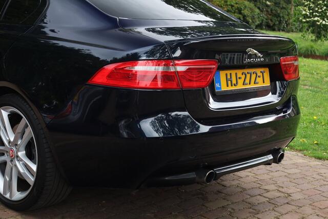 Jaguar XE 2.0 Portfolio Aut.| R-Sport | Panorama | Stoelverwarming | Nette staat | Elek. Kofferklep | Dealeronderhouden | NL. Auto