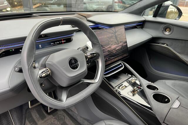 Lotus Eletre EDS 450 S 4WD 112 kWh I 126k NP I 5 j Gar.