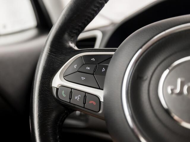 Jeep Renegade 1.4 MultiAir Sport NAVIGATIE, CLIMATE, GETINT GLAS, SPORTSTOELEN, CRUISE, KEYLESS, PARKEERSENSOREN, STAAT