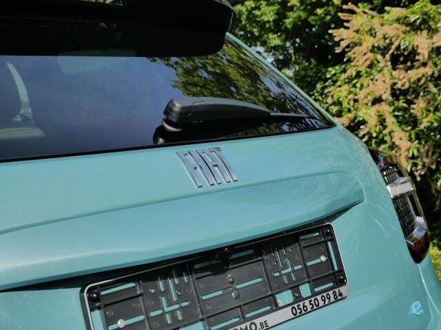 Fiat 600 La Prima, 54kWh, 156 PK, 405 KM autonomie