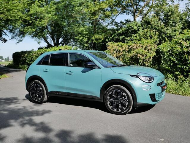 Fiat 600 La Prima, 54kWh, 156 PK, 405 KM autonomie
