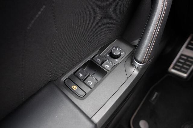 Cupra Leon 1.4 e-Hybrid VZ Adrenaline | Plug-in Hybrid PHEV | Achteruitrijcamera | Parkeersensoren | Keyless Entry | Navigatie | Apple Carplay | Android Aut