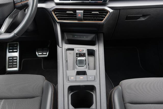 Cupra Leon 1.4 e-Hybrid VZ Adrenaline | Plug-in Hybrid PHEV | Achteruitrijcamera | Parkeersensoren | Keyless Entry | Navigatie | Apple Carplay | Android Aut