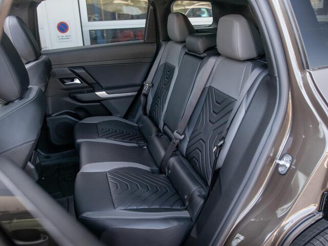 Jeep Compass First Edition 74 kWh | Direct leverbaar | Adapt. Cruise | Camera | Carplay | 20 | Elektr. A-Klep | Navi | Winter Pack | Schuif/Kanteldak | Pre