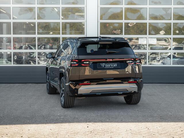 Jeep Compass First Edition 74 kWh | Direct leverbaar | Adapt. Cruise | Camera | Carplay | 20 | Elektr. A-Klep | Navi | Winter Pack | Schuif/Kanteldak | Pre