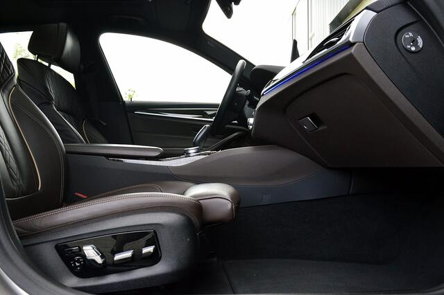 BMW 5-Serie 520i High Executive Edition Rijklaarprijs-Garantie Leder Navigatie Trekhaak Schuifdak Led Camera