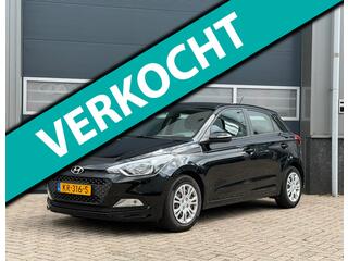 HYUNDAI I 20 1.2 LP i-Drive bj.2015 Airco|OH boekjes|Zeer netjes.