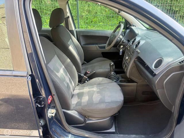 Ford Fusion 1.4-16V Champion Airco | Trekhaak | APK 06-2026 | NAP