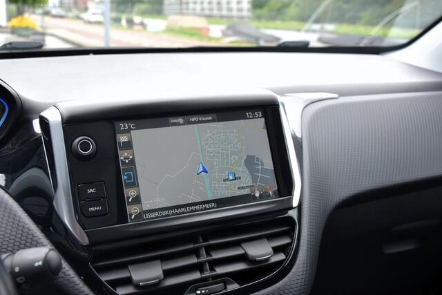 Peugeot 2008 1.2 PureTech Allure Camera Carplay Automaat Pano