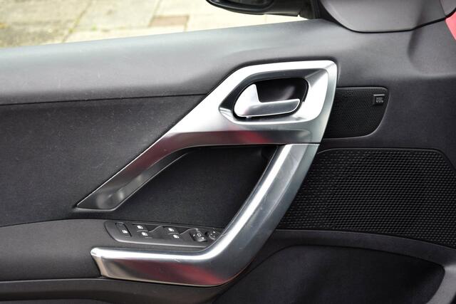 Peugeot 2008 1.2 PureTech Allure Camera Carplay Automaat Pano