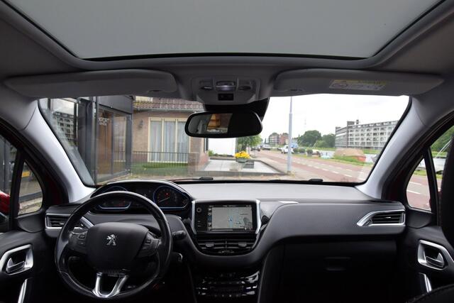 Peugeot 2008 1.2 PureTech Allure Camera Carplay Automaat Pano