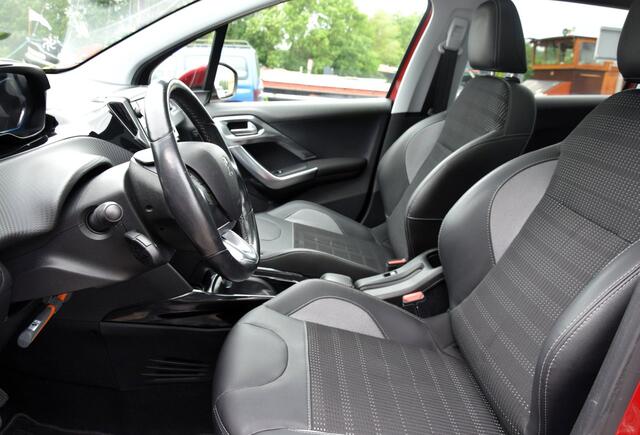 Peugeot 2008 1.2 PureTech Allure Camera Carplay Automaat Pano