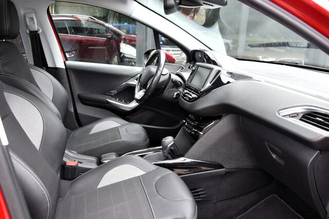 Peugeot 2008 1.2 PureTech Allure Camera Carplay Automaat Pano