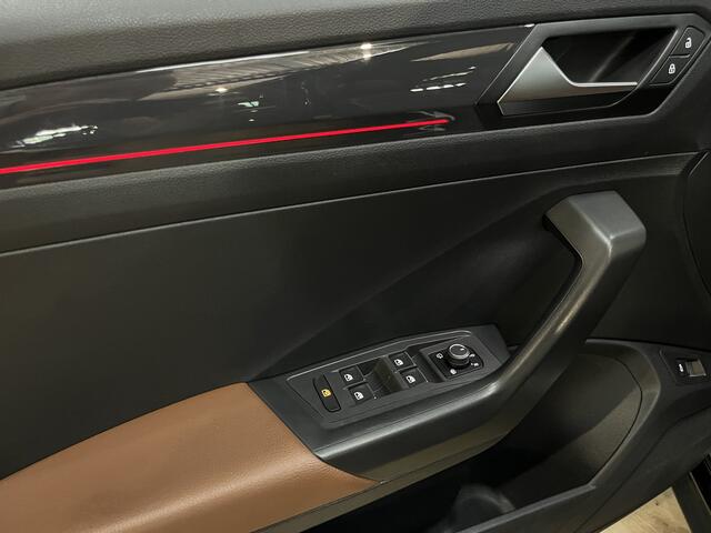 Volkswagen T-ROC 2.0 TSI 4Motion Sport Airco ECC | LED | Panorama | Leer | Virtual | Adaptive Cruise | 19 velgen | Trekhaak | Apple Carplay Android auto | Isofix