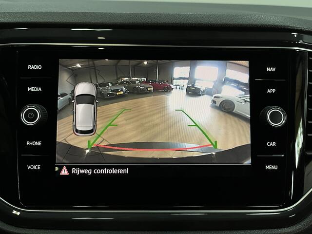 Volkswagen T-ROC 2.0 TSI 4Motion Sport Airco ECC | LED | Panorama | Leer | Virtual | Adaptive Cruise | 19 velgen | Trekhaak | Apple Carplay Android auto | Isofix