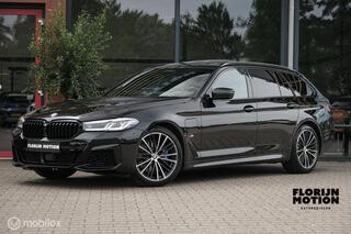 BMW 5-Serie Touring 530e Business Edition Plus | 92% SOH | M- Pakket | Pano | Harman Kardon | Trekhaak | 360 Camera | HUD | ACC | DAB+ | Stoelverwarming