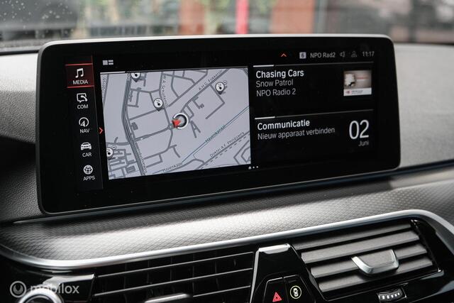 BMW 5-Serie Touring 530e Business Edition Plus | 92% SOH | M- Pakket | Pano | Harman Kardon | Trekhaak | 360 Camera | HUD | ACC | DAB+ | Stoelverwarming