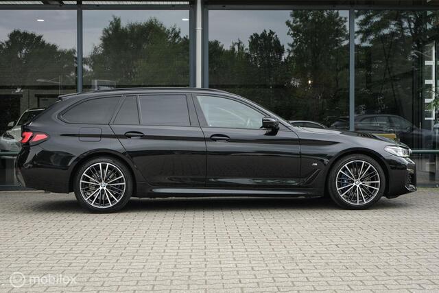 BMW 5-Serie Touring 530e Business Edition Plus | 92% SOH | M- Pakket | Pano | Harman Kardon | Trekhaak | 360 Camera | HUD | ACC | DAB+ | Stoelverwarming