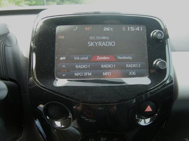 Toyota Aygo 1.0 VVT-i x-joy 5-Drs Navi/Ecc/Lmv/Camera/Carplay