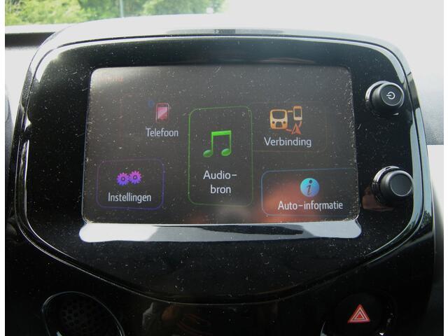 Toyota Aygo 1.0 VVT-i x-joy 5-Drs Navi/Ecc/Lmv/Camera/Carplay