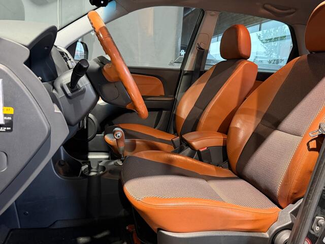 KIA Sportage 2.7 V6 X-clusive 4WD NAP|AUT|TREKHAAK | NW MODEL 