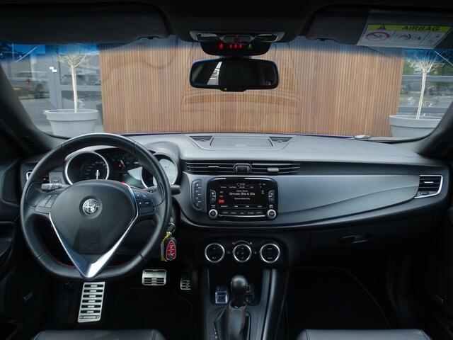 Alfa Romeo Giulietta 1.4 T 170PK MultiAir Super / luxe pakket / LED NAP