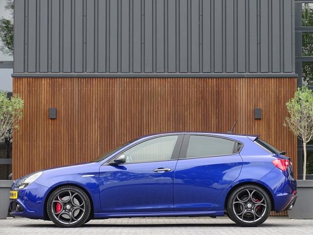 Alfa Romeo Giulietta 1.4 T 170PK MultiAir Super / luxe pakket / LED NAP