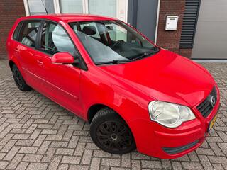 VOLKSWAGEN POLO 1.2 Optive / Airco / 5DRS / Navi / NAP