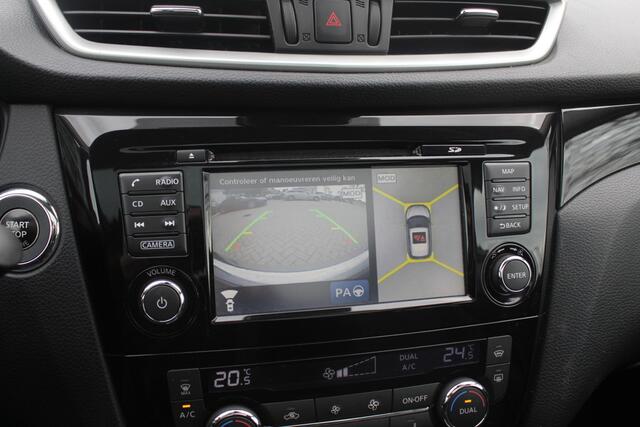 Nissan Qashqai 1.2 Connect Edition / Trekhaak / Camera / Panoramadak / Keyless / Navigatie / 17'' / DAB / Cruise Control /