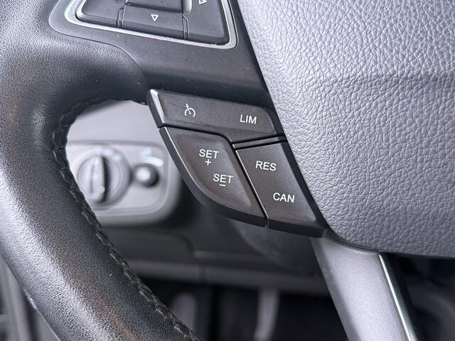 Ford C-MAX Ecoboost 125 pk Trend | Trekhaak | Hoge zit | Parkeersens. achter | Navigatie | Cruise | 16 LMV |