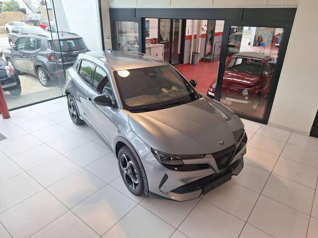 Alfa Romeo Junior 1.2 Turbo Hybrid Ibrida Ti Ti