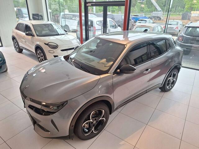 Alfa Romeo Junior 1.2 Turbo Hybrid Ibrida Ti Ti