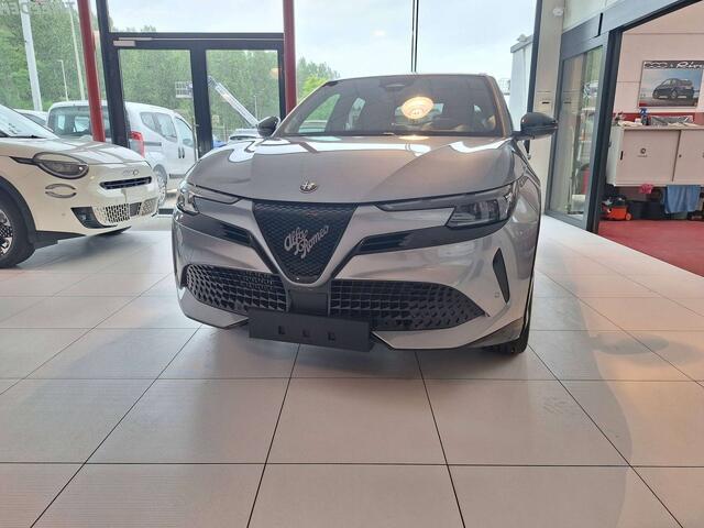 Alfa Romeo Junior 1.2 Turbo Hybrid Ibrida Ti Ti