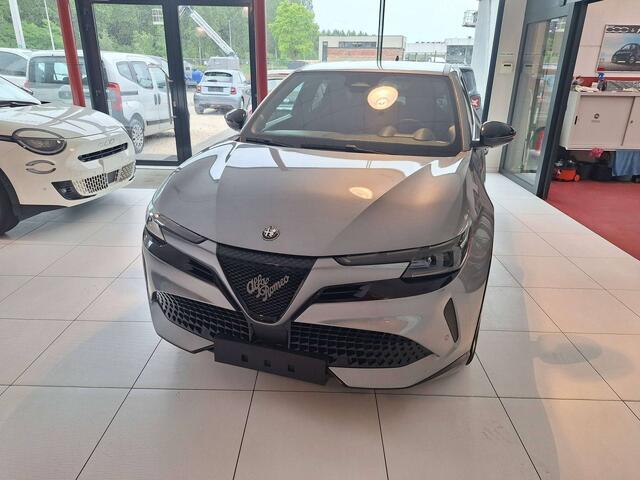 Alfa Romeo Junior 1.2 Turbo Hybrid Ibrida Ti Ti