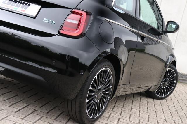 Fiat 500c La Prima 42 kWh | Technology | Winter | 17