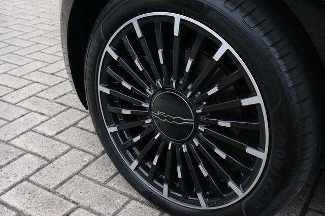 Fiat 500c La Prima 42 kWh | Technology | Winter | 17