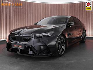 BMW M5 |BTW-auto|Carbon ext.|Bowers&amp;Wilkins|head-up|memory|360 camera|adaptive LED|stoelverkoeling &amp; verwarming|Apple Carplay|
