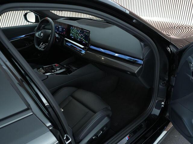 BMW M5 |BTW-auto|Carbon ext.|Bowers&Wilkins|head-up|memory|360 camera|adaptive LED|stoelverkoeling & verwarming|Apple Carplay|
