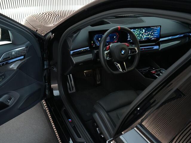 BMW M5 |BTW-auto|Carbon ext.|Bowers&Wilkins|head-up|memory|360 camera|adaptive LED|stoelverkoeling & verwarming|Apple Carplay|