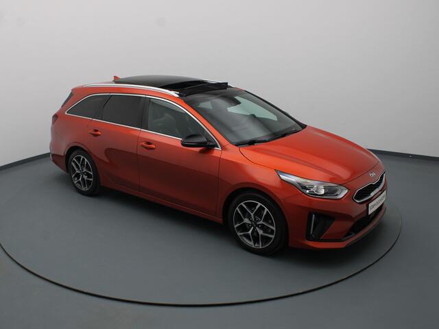 KIA CEE D Ceed Sportswagon T-GDi GT-Line 160pk Camera | Adapt. Cruise | Stoel-/stuurverw. | Panoramadak | Trekhaak afneembaar.