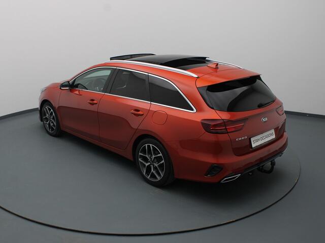 KIA CEE D Ceed Sportswagon T-GDi GT-Line 160pk Camera | Adapt. Cruise | Stoel-/stuurverw. | Panoramadak | Trekhaak afneembaar.