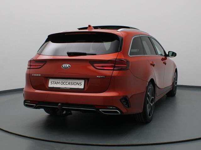 KIA CEE D Ceed Sportswagon T-GDi GT-Line 160pk Camera | Adapt. Cruise | Stoel-/stuurverw. | Panoramadak | Trekhaak afneembaar.