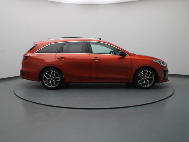 KIA CEE D Ceed Sportswagon T-GDi GT-Line 160pk Camera | Adapt. Cruise | Stoel-/stuurverw. | Panoramadak | Trekhaak afneembaar.