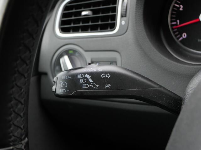 Volkswagen Polo 1.4-16V 86PK Highline 5-Deurs | Cruise | Clima | LM Velgen | Bluetooth