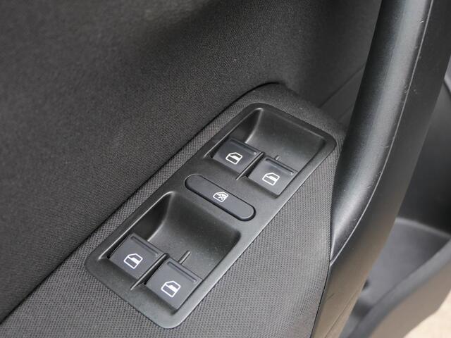 Volkswagen Polo 1.4-16V 86PK Highline 5-Deurs | Cruise | Clima | LM Velgen | Bluetooth