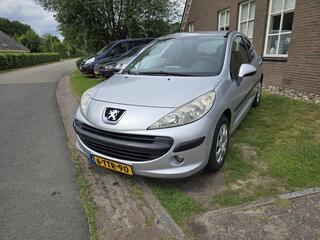 PEUGEOT 207 1.4 Color-line