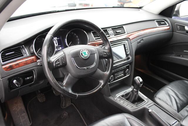 Skoda Superb Combi 1.8 TSI Elegance Business Line nette station met trekhaak