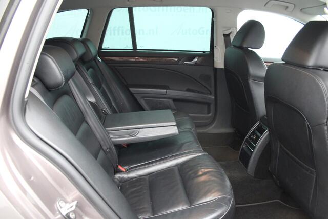 Skoda Superb Combi 1.8 TSI Elegance Business Line nette station met trekhaak