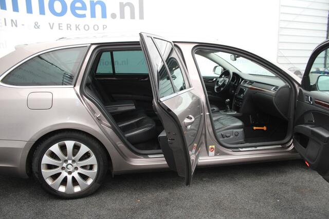 Skoda Superb Combi 1.8 TSI Elegance Business Line nette station met trekhaak